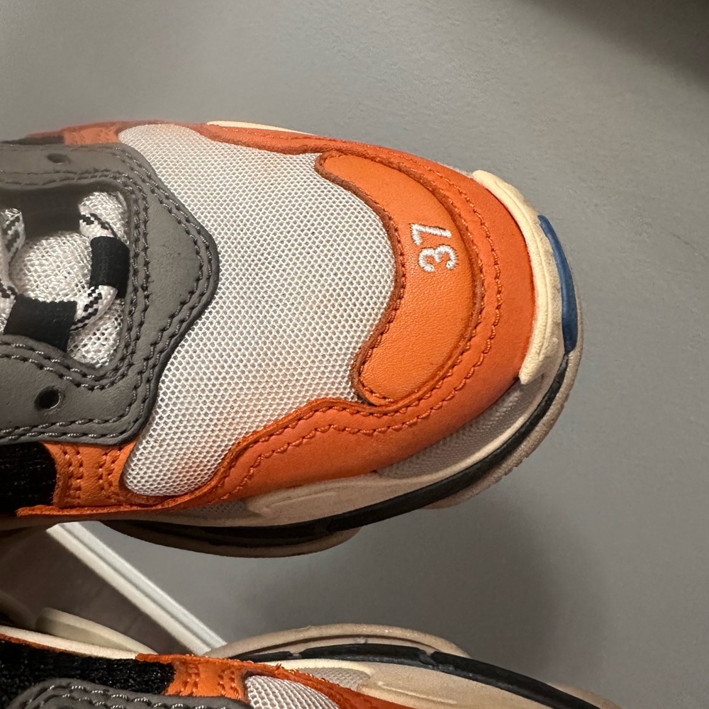 BALENCIAGA TRIPLE S SNEAKERS -AUTHENTIC - Picture 6 of 12